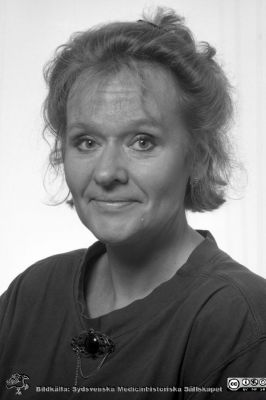 Personalkonsulent Ingegärd Fagerström
Sjukhusfotograferna i Lund. Pärm Sv/v neg. 1989. 52. LI. Företagshälsovården, 89-08-10. Från negativ.
Nyckelord: Lasarettet;Lund;Universitetssjukhus;USiL;Personal;Företagshälsovård