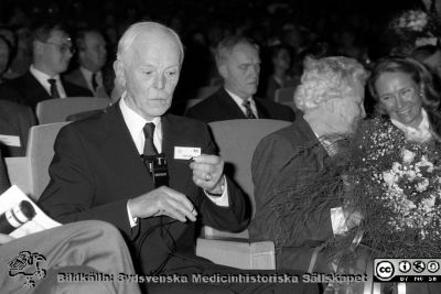 Fernströmspristagaren 1991, hjärtläkaren Inge Edler
Pärm Lasarettsfotograferna i Lund, negativ, 1991. 45. Forskningens Dag. Inge och Karin Edler, Elisabeth Ferström. Dr. Gunnar Persson (internmediinare) bakom. Från negativ. 
Nyckelord: Lasarettet;Lund;Universitetssjukhuset;USiL;Forskningens;Dag;Symposium;Möte;Hyllning;Pristagare
