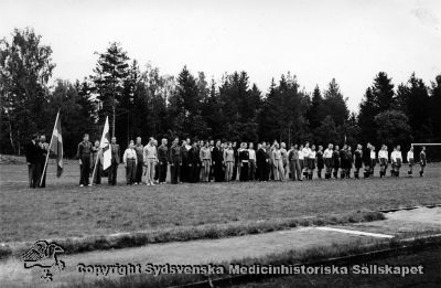 Invigning av Vipeholms idrottsplats år 1942.
Vipeholm Idrottsklubb. Ekvall. Foto Omonterat
Nyckelord: Ekvall;Ingvigning;Idrottsplatsen;Idrottsklubb;Vipeholm;Kaplsel 15;Foto;Omonterat;1942