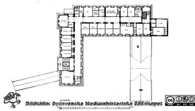 Entréhuset på Lasarettet i Lund c:a 1918
Våning 2 trappor upp: kirurgisk privatavdelning. Från rastrerad tryckt förlaga: Borelius (1918): Malmöhus Läns Lasarett i Lund 1768-1918. I. De äldre lasarettsbyggnadernas historia.
Nyckelord: Lasarettet;Lund;Universitetssjukhuset;USiL;KK;BB;Kvinnoklinik;Gynekologisk;Barnbördshus