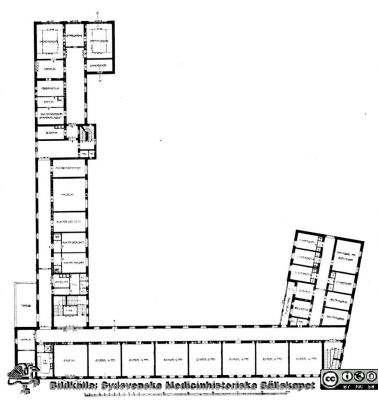 Kvinnokliniken av år 1918
2 trappor upp: Gynekologiska avdelningen. Från rastrerad tryckt förlaga: Borelius (1918): Malmöhus Läns Lasarett i Lund 1768-1918. I. De äldre lasarettsbyggnadernas historia.
Nyckelord: Lasarettet;Lund;Universitetssjukhuset;USiL;Arkitektritning;KK;BB;Kvinno;Gynekologisk;Klinik;obstetrisk