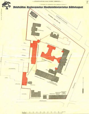 Lasarettsplanen 1905 - 15 i Lund. 
De 1905 tillkomna nybyggnaderna är utmärkta med rött. Den planerade men ej utförda kvinnokliniken är streckan i rött. Ur lasarettets årsrapport 1905. Från A. Flaum, "Lasarettet i Lund 1768 - 1968", Lund 1968, sid 196.
Nyckelord: Karta;Lasarettet;Lund;Södra;Området;Plan;Kvinnolklini;Flaum;Årsrapport;1905;