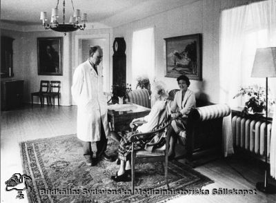 Ribbingska sjukhemmet
Märkning: "Sjukhem (Ribbingska utställn.)" Foto från andra halvan av 1900-talet
Nyckelord: Kapsel 04;Sjukhem;Ribbingska;Foto;Interiör