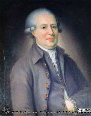 Fredrik Gustaf Gyllenkrok, den förste ordförande i Lunds lasarettsdirektion (1768-1775
 Oljemålning av M.D. Roth. Privat ägo (Björnstorps slott). Publicerad i Flaum 1968 på sid. 75. Tryckt bild, monterad.
Nyckelord: Kapsel 17;Porträtt