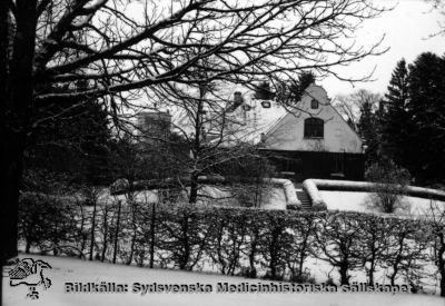 Vinterbild från St Lars-parken
Påskrift: "S:t Lars museum". I övrigt omärkt originalfoto. Ej monterat
Nyckelord: Kapsel 19;St Lars;Lund;Museum;Exteriört