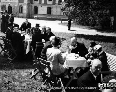 Från St Lars' 50-årsjubileum 1929
Från kapsel 20 med bilder från St Lars i Lund. 3. 50-årsjubileet 1929. Originalfoto. Ej monterat
Nyckelord: Kapsel 20;St Lars;Lund;Skötare;Mentalvårdare;Läkare;Personal;Jubileum