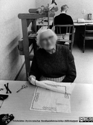 Interiör från Häggenäs sjukhem nära Höör
Kapsel 20	Häggenäs sjukhem 1978. Foto Informationssektionen, Lunds sjukvårdsdistrikt. Originalfoto. Ej monterat
Nyckelord: Kapsel 20;St Lars;Lund;Sjukhem;Mentalsjukhus;Mentalsjukvård