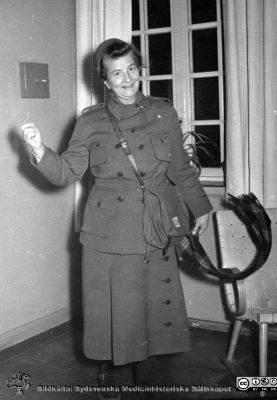 Ester Maria Wallström
Kapsel 21 med bilder från St Lars i Lund. Påskrift: "Mars mån. 1955. Ester Maria Wallström". Originalfoto. Ej monterat
Nyckelord: Kapsel 21;St Lars;Lund;Personal;Uniform