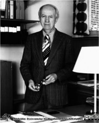 Professor Kurt Lidén, på radiofysiska avdelningen i Lund 1942-1980
Foto Torsten Landberg.
Nyckelord: Professor;Radiofysik;Lund;Universitet;Universitetssjukhus;Lasarett