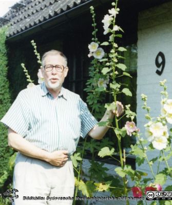 Dr Mogens Hey
Kapsel 23 med bilder från Orup. Kuvert med påskrift "Mogens Hey. Medicinsk rådgivare" Originalfoto. Ej monterat.
Nyckelord: Kapsel 23;Orup;Läkare;Personal