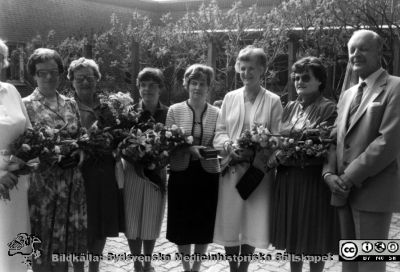 Förtjänstgåvor pensionärer, Orup-Eslöv-Hörby sjukvårdsdistrikt, 1982
Kapsel 23 med bilder från Orup. Kuvert med påskrift "Förtjänstgåvor pensionärer. 1980. 1981 Utsikten. 1982 Hörby. 1983. 1984. 1985 Hörby. 1986 Förtjänstgåva. 1987 Hörby. 1988 Tåbelund. 1989 Långstorp". Påskrift på bilden: "1982". Originalfoto. Ej monterat.
Nyckelord: Orup;Kapsel 23;Orup-Hörby-Eslöv;Personal;Avtackning