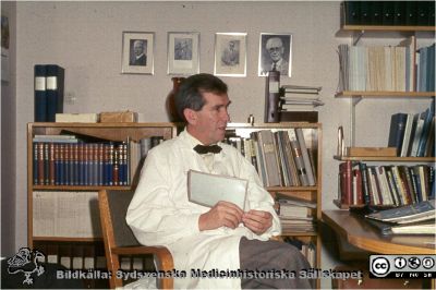 Doc Ebbe Cederquist på radiologiska kliniken i Lund 1954
Foto Torsten Landberg.
Nyckelord: Radiologisk;Klinik;Lund