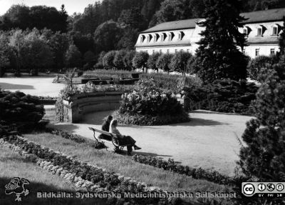 Parken i kurorten Kudowa i Polan
Kapsel 28.  Kudowa. Kurpark. Polen. Originalfoto. Ej monterat
Nyckelord: Kapsel 28;Kurort;Park
