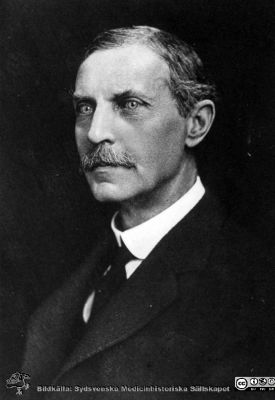 John Newport Langley (1852-1925)
Kapsel 30. Original reprofoto. Ej monterat
Nyckelord: Kapsel 30;Porträtt