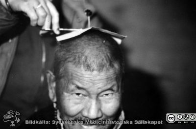 Asiatisk folkmedicin
Kapsel 30 i Medicinhistoriska Museet i Lunds bildarkiv på Regionarkivet i Lund. Omärkt bild. I mapp märrkt "Folkmedicin". Tydligen i Asien. Originalfoto. Ej monterat. 
Nyckelord: Kapsel 30;Folkmedicin;Asien;Kina