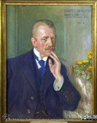 Fritz Bauer. Reprofoto av oljemålning av Carl Larsson, 1914
Album III 1993, från fotograf Björn Henrikssons samling. Malmö. Fritz Bauer. Oljemålning av Carl Larsson, 1914, till hans 50-årsdag. Repronegativ. Copyright Pierre Mens.
Nyckelord: Album MAS III 1993;Malmö;Porträtt;Kirurgi