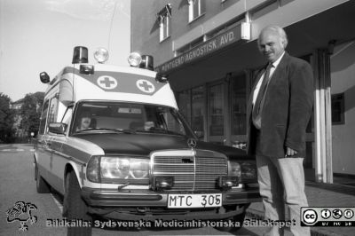 Carl And. Wallman
Album 1992 C, från fotograf Björn Henrikssons samling. MAS. Malmö Allmänna Sjukhus. 1992. Ambulans i Malmö. Negativ
Nyckelord: Album 1992C;MAS;Malmö;Ambulans