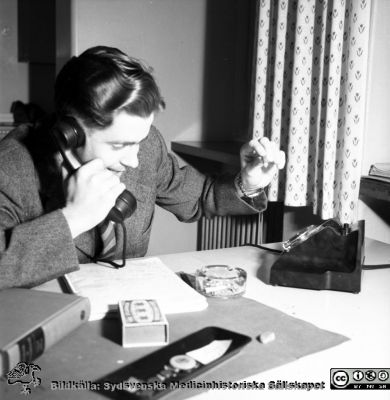 Malmö Allmänna Sjukhus.  Förlossningsavdelningen
Pärm äldre neg. 1951-1958, från fotograf Björn Henrikssons samling. MAS Malmö Allmänna Sjukhus. Reportage för Hemmets journal från förlossningsavdelningen 10/12-54. Från negativ.
Nyckelord: Pärm äldre 1951-58;MAS;Malmö_;Kvinnokliniken;Förlossningsavdelningen;BB;Förlossning