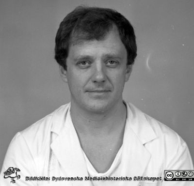 Leif Ingvarsson, öronläkare i Malmö
Pärm äldre negativ 1978-1981. Från fotograf Björn Henrikssons samling. Öron klin, läkare, 78.11. Leif Ingvarsson. Från negativ
Nyckelord: UMAS;MAS;Malmö;Allmänna;Sjukhus;Öron;ÖNH;Oto-rhino-laryngologi