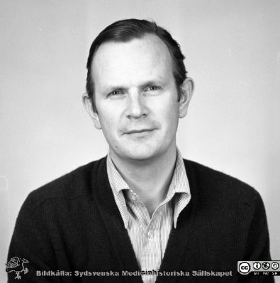 Peter Groth, öronläkare i Malmö
Pärm äldre negativ 1978-1981. Från fotograf Björn Henrikssons samling. Öron klin, läkare, 78.11. Peter Groth. Från negativ
Nyckelord: UMAS;MAS;Malmö;Allmänna;Sjukhus;Öron;ÖNH;Oto-rhino-laryngologi