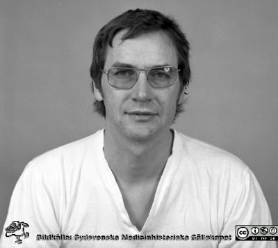 Per Nilsson
Pärm äldre negativ 1978-1981. Från fotograf Björn Henrikssons samling. Öron klin, läkare, 78.11. Per Nilsson. Från negativ
Nyckelord: UMAS;MAS;Malmö;Allmänna;Sjukhus;Öron;ÖNH;Oto-rhino-laryngologi