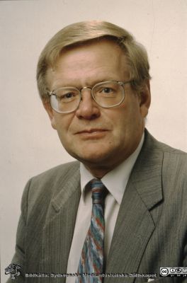 Sjukhusdirektör Leif Granath
Leif Granath (1946 - 2011) år 1994. Aktad sjukhusdirektör i Lund.
Nyckelord: Lund;Lasarett;Universitet;Universitetssjukhus;Sjukhuschef;Administration