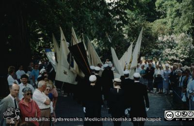 Doktorspromotion i Lund i slutet på 1980-talet
Studenteras fanborg i processionen.
Nyckelord: Lund;Universitet;Promotion;Doktorspromotion;;Fanborg;Fanor;Fana