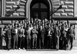 Filnamn=SMHS5402_000_01Copp.jpg
Filstorlek=147KiB
Dimensioner=1024x719
Uppladdade datum=31 Maj 2013 SMHS5402_000_01Copp.jpg