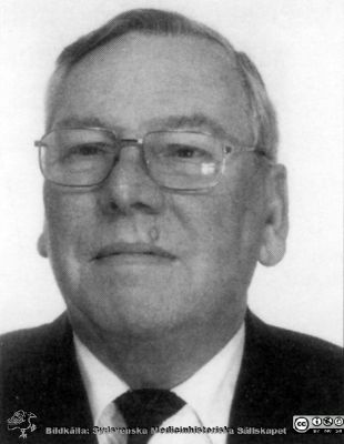 Professor Bengt Scherstén
Bengt Scherstén. Från Kungl. Fysiografiska Sällskapets årsskrift 2009-2010.
Nyckelord: Lasarettet;Lund;Universitetssjukhus;USiL;Primärvård;Allmänläkare;Distriktsläkare