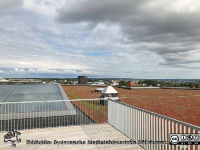 Inför invigningen av Forum Medicum i Lund. 
Utsikt österut från takterrassen. Helsingkrona nations nya höghus i fonden. Foto Lars Malm 2023-08-30.
Nyckelord: Forum Medicum;Medicinska fakulteten;Lunds universitet;Invigning;Forskning;Utbildning;Utsikt