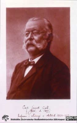 Carl Jacob Ask (1825 - 1897)
Carl Jacob Ask (1825 - 1897). professor i kirurgi och obstetrik i Lund 1858 - 1897. Efter diabild från Lennart Ploman dec 2007.
Nyckelord: Lunds universitet;Lasarettet i Lund;Medicinska fakulteten;Kirurgiska kliniken