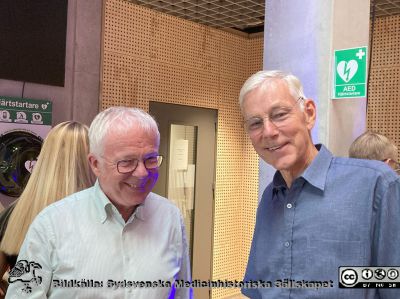 Vid invigningen av Forum Medicum i Lund. 
Okänd man och infektionsläkaren Martin Laurell. Foto Lars Malm 2023-08-30.
Nyckelord: Forum Medicum;Medicinska fakulteten;Lunds universitet;Invigning;Forskning;Utbildning