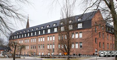 Universitetssjukhuset SUS Lund, 2012. 1918 års kvinnoklinik, nu rehabhus.
Universitetssjukhuset SUS Lund, mars 2012. 1918 års kvinnoklinik, nu rehabhus. Allhelgonakyrkans torn i bakgrunden.
Nyckelord: Universitetssjukhuset SUS Lund;USiL;Rebabilitering;Kvinnoklinik