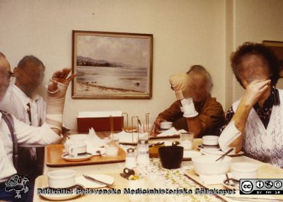 Ortopediska kliniken i Lund 1986. Ortopeden avdelning 1. Patienter.
Från ortoped klin album 01, Lund. Fotograf Berit Jakobsson.  1986. Ortopeden avdelning 1. Patienter.
Nyckelord: Universitetssjukhus;USiL;Kliniker;Ortopedi;Personal;Patienter