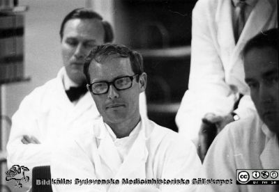 Göran Göransson
Kir. Klin. Lund. Philip Sandbloms album, sammanställt 1970. Göran Göransson, avdelningsläkare, senare överläkare. Foto. Monterat.
Nyckelord: Lasarettet;Lund;Universitetssjukhuset;USiL;Kirurgiska;Kliniken