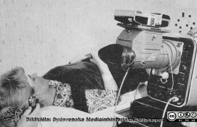 Leksells ultraljudsapparat i Lund
Leksells Krautkrämerapparat, en ultraljudsmaskin i första hand avsedd för ekoencefalografi. Bildkälla: Bertil Sundén
Nyckelord: Lund;Universitetssjukhuset;Neurokirurgisk;Klinik;USiL;Lasarettet