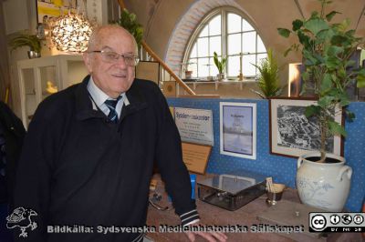 F. smittskyddsläkaren i Blekinge Rickard Eitrem 2023-10-17 i sin utställning av medicinhistoriska föremål som han skapat i gamla kapellet på Blekingesjukhuset i Karlskrona. Foto Anders Widell.
Nyckelord: Medicinhistoria;Medicinhistoriskt;Samling;Föremål;Visning;Utställning