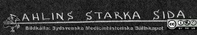 1928 års kurs i histologi i Lund
Fotoalbum märkt Histologikursen anno 1928. 
Detta album innehåller bilder från dåvarande histologiska avdelningen på anatomiska institutionen i Lund på Biskopsgatan 7. Liksom de övriga i serien skapades det av kursdeltagarna och tillägnades kursledaren, professor Torsten Hellman, som uppskattning av hans lärargärning. Bildens text "Dahlins starka sida"
Bildkälla Stiftelsen Locus Medicus Lundensis 250317.
Nyckelord: Locus Medicus Lundensis;Medicinska fakulteten i Lund;Histologiska avdelningen;Sydsvenska Medicinhistoriska Sällskapet;SMHS;Anatomiska Institutionen;Studenter;Lärare