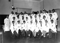 Filnamn=1953-ht_kirCopp.jpg
Filstorlek=119KiB
Dimensioner=1024x742
Uppladdade datum=17 Jan 2016 1953-ht_kirCopp.jpg