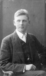 Filnamn=BE1912223-019Copp.jpg
Filstorlek=118KiB
Dimensioner=623x1024
Uppladdade datum=25 Dec 2019 BE1912223-019Copp.jpg