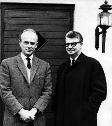 Filnamn=SMHS6870_000_01Copp.jpg
Filstorlek=188KiB
Dimensioner=915x1024
Uppladdade datum=11 Feb 2020 SMHS6870_000_01Copp.jpg